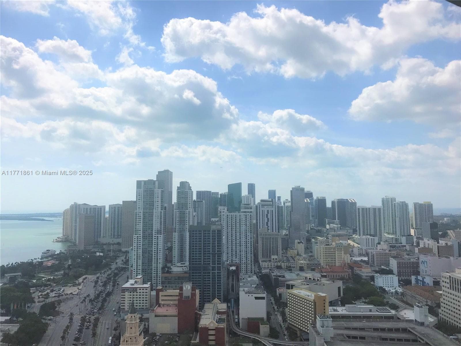 Marina Blue Unit 4303 condo rented at 888 Biscayne Blvd # 4303, Miami FL 33132