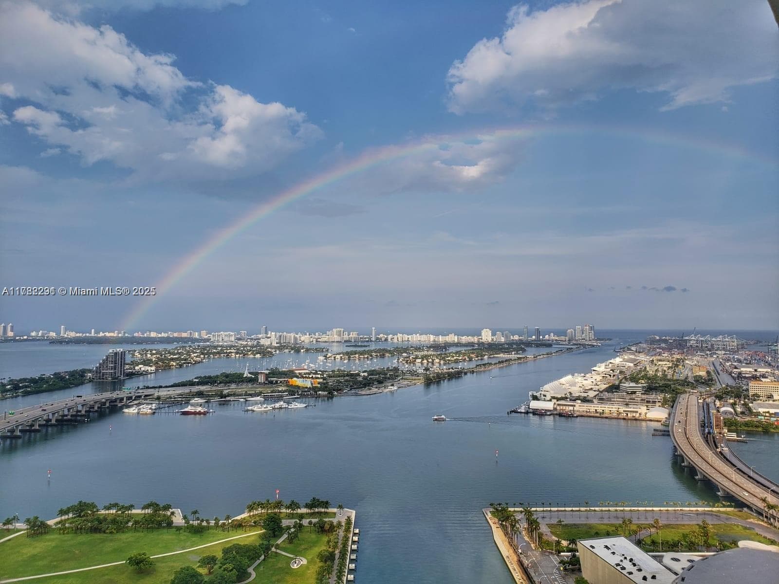 Marina Blue Unit 3106 condo rented at 888 Biscayne Blvd # 3106, Miami FL 33132