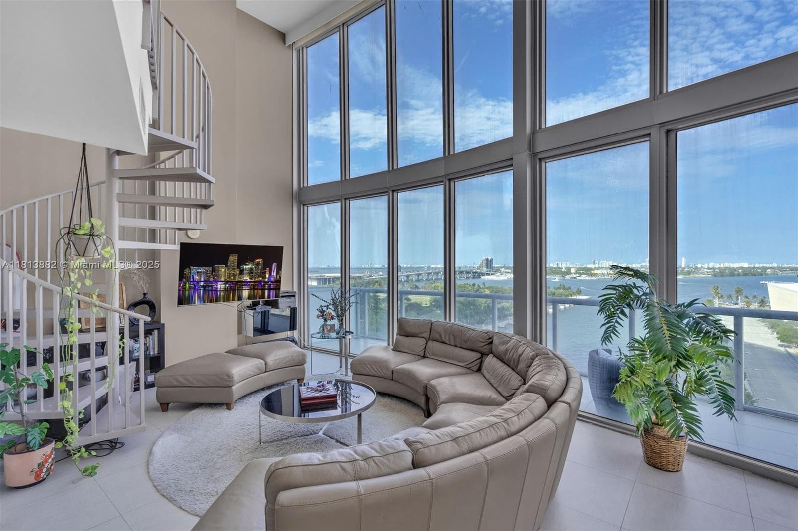 Marina Blue Unit 1101 condo rented at 888 Biscayne Blvd # 1101, Miami FL 33132