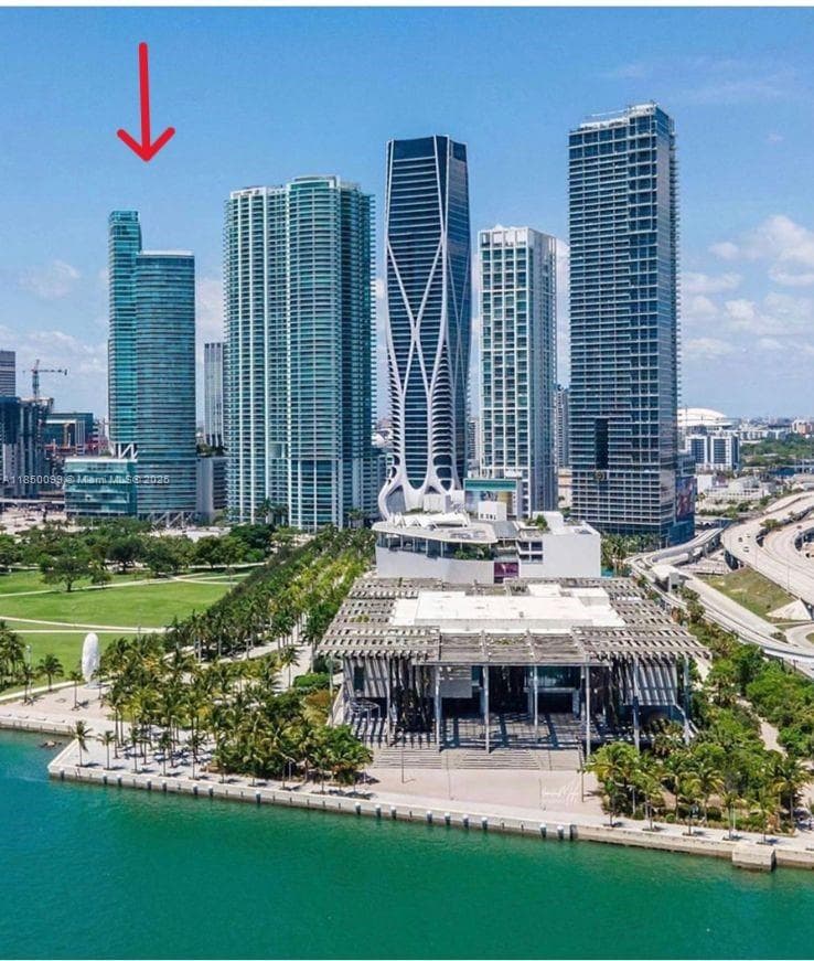 Marina Blue Unit 3205 condo rented at 888 Biscayne Blvd # 3205, Miami FL 33132