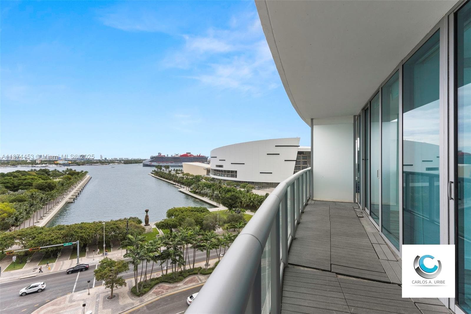 Marina Blue Unit 911 condo rented at 888 Biscayne Blvd # 911, Miami FL 33132