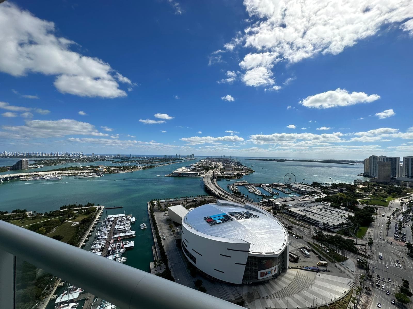 Marina Blue Unit 4207 condo rented at 888 Biscayne Blvd # 4207, Miami FL 33132
