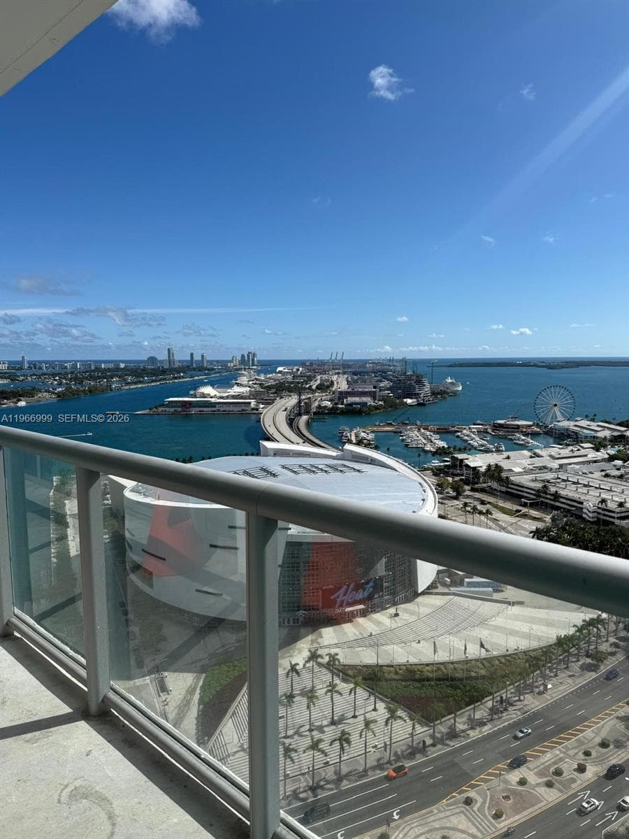 Marina Blue Unit 3101 condo rented at 888 Biscayne Blvd # 3101, Miami FL 33132