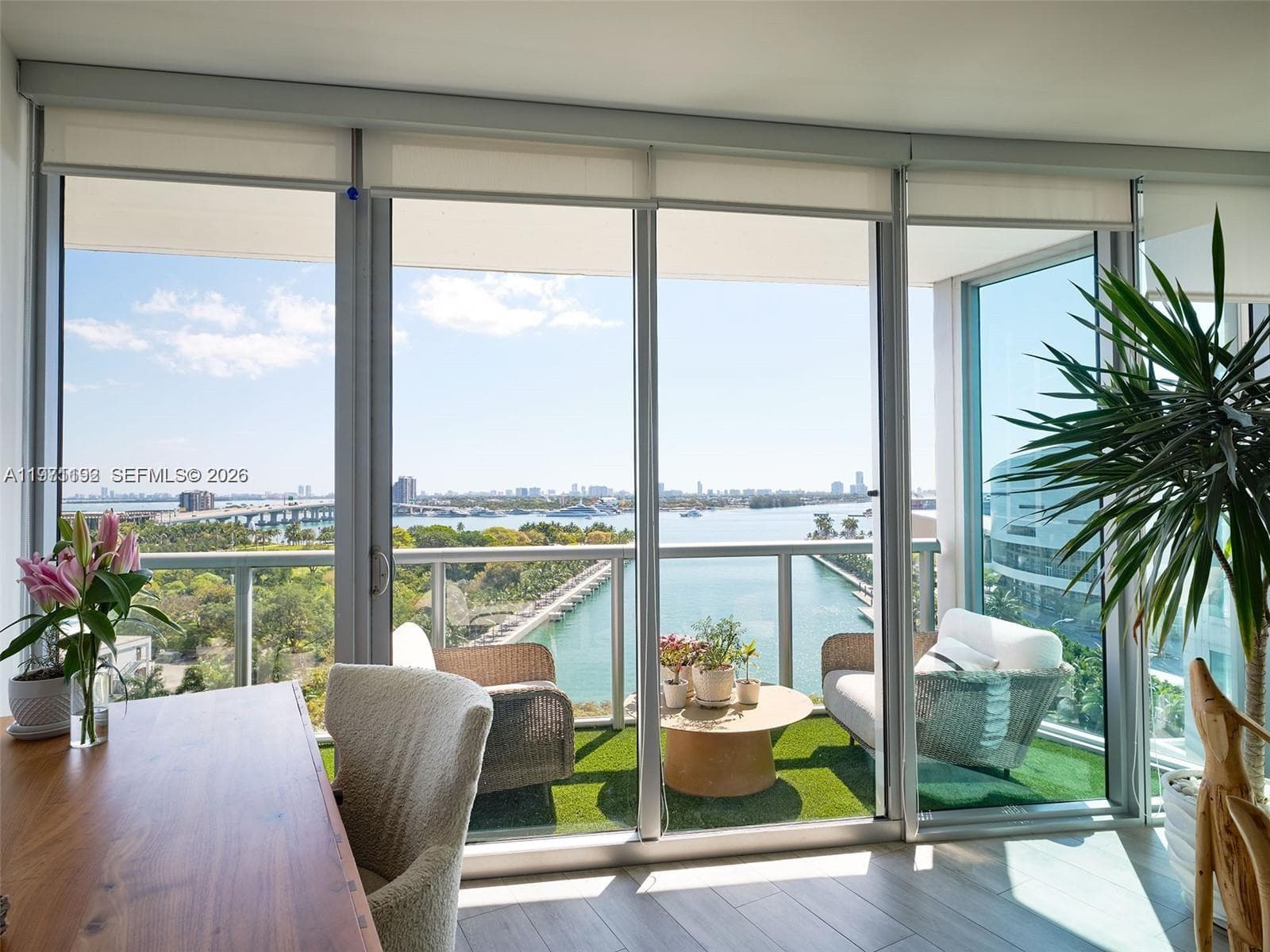 Marina Blue Unit 1009 condo rented at 888 Biscayne Blvd # 1009, Miami FL 33132