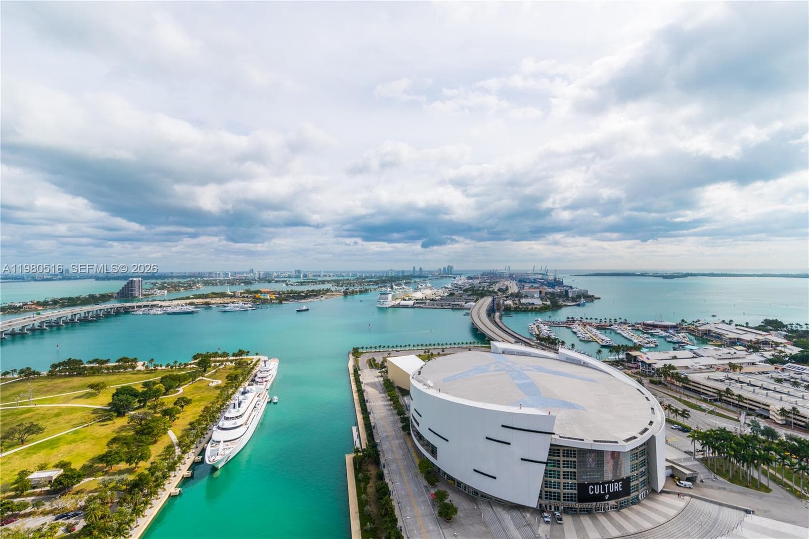 Marina Blue Unit 3506 condo pending at 888 Biscayne Blvd # 3506, Miami FL 33132