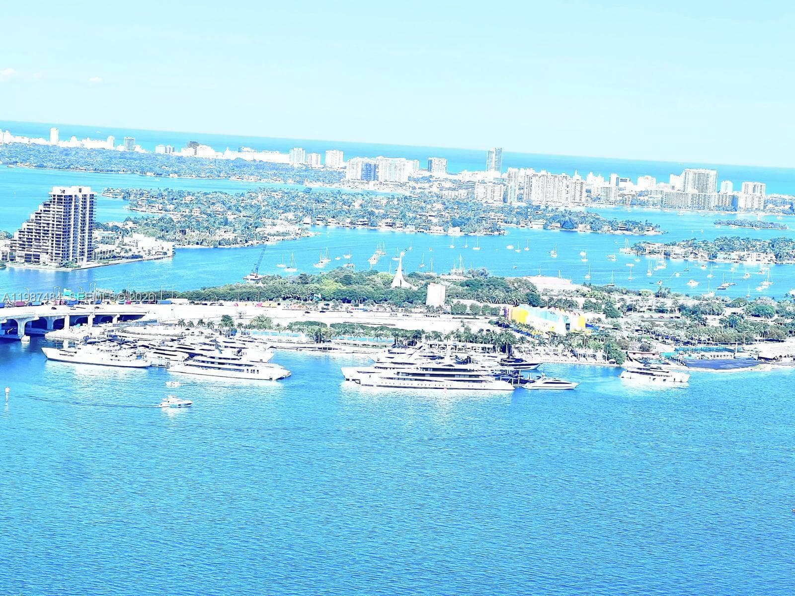Marina Blue Unit 4807 condo rented at 888 Biscayne Blvd # 4807, Miami FL 33132