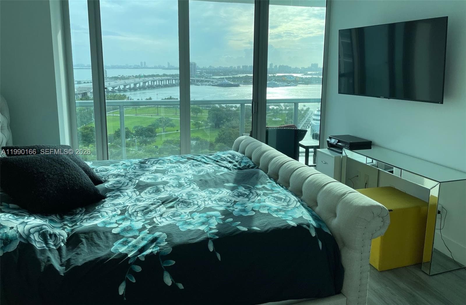 Marina Blue Unit 1810 condo for sale at 888 Biscayne Blvd # 1810, Miami FL 33132