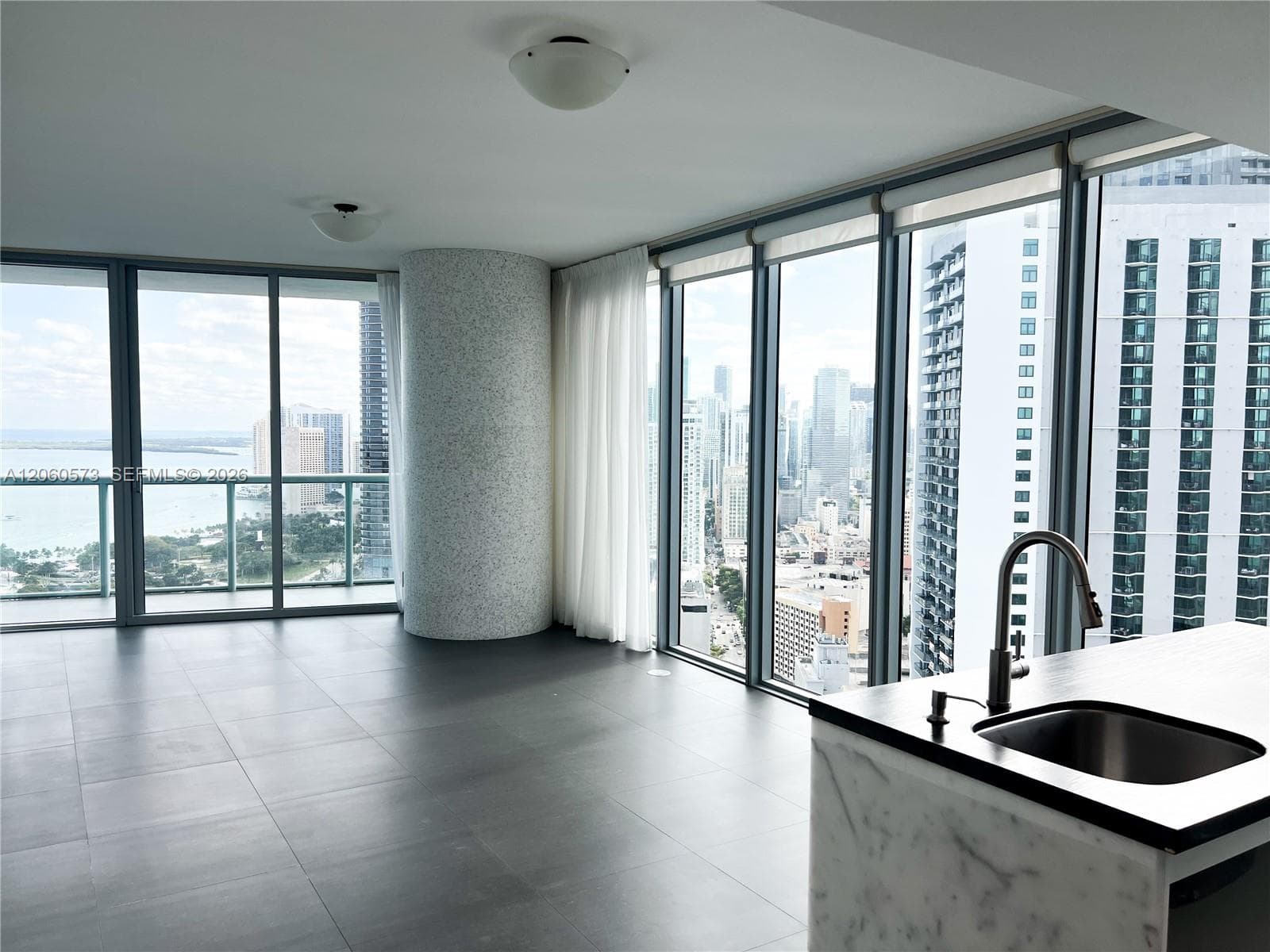 Marina Blue Unit 3701 condo pending at 888 Biscayne Blvd # 3701, Miami FL 33132