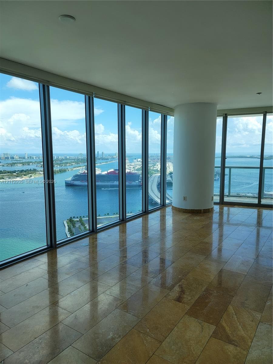 Marina Blue Unit 3908 condo for rent at 888 Biscayne Blvd # 3908, Miami, FL 33132